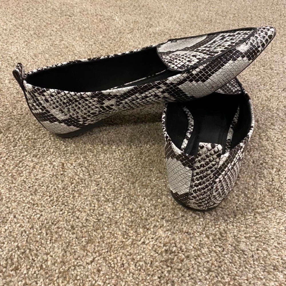 Lulus snake print flats